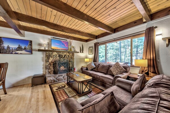 Smart TV, fireplace, table football