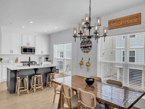 Dining - Bring Your Furry Friend! $6,450 for January & February 2026 Stay (Orange Beach)