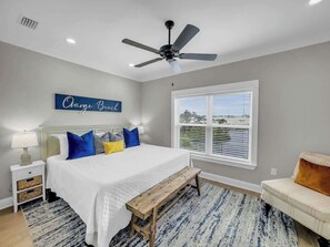 3 soverom, strykejern/-brett, wi-fi (inkludert) og sengetøy