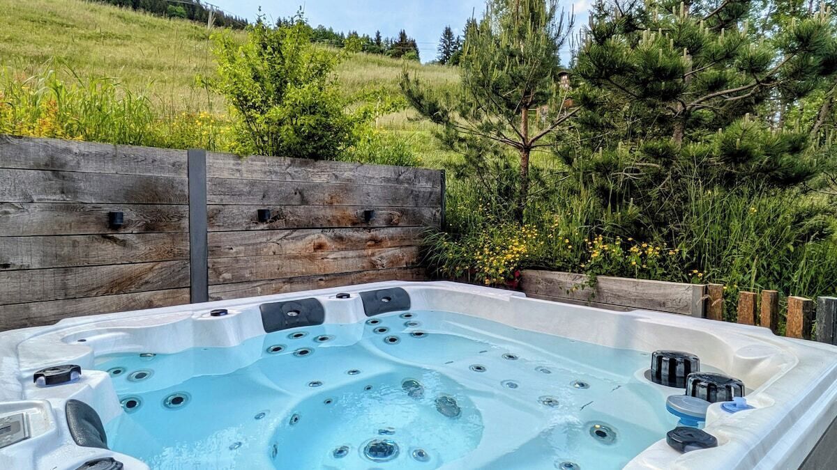 Bain à remous extérieur