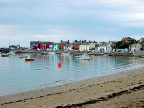 On the beach - The Anchor in Skerries - Your Coastal Haven (Skerries)