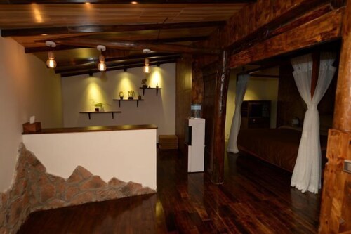 Yuqingfang Hongdu Hostel