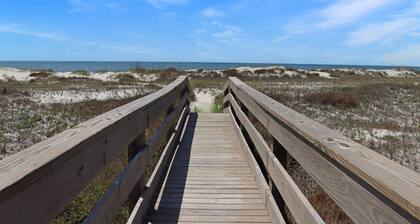 Beachfront, Next to Pool, Hot Tub! "Sandpiper" - Club at Cape San Blas