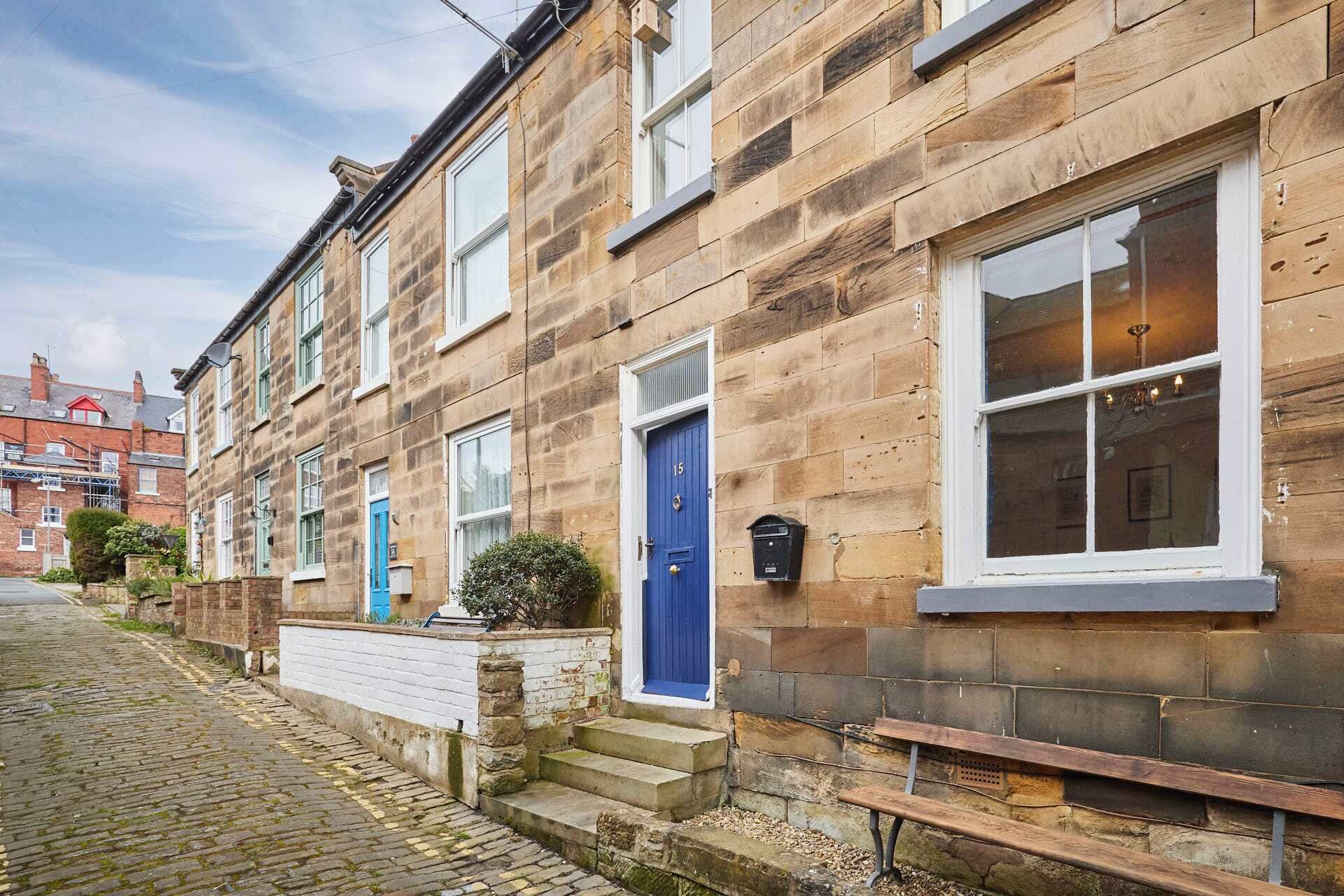 تفاصيل الفندق من الخارج