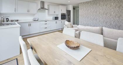 Host & Stay | Emilyn House