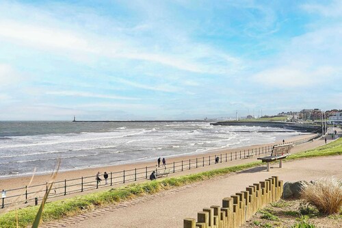 Host & Stay | Emilyn House