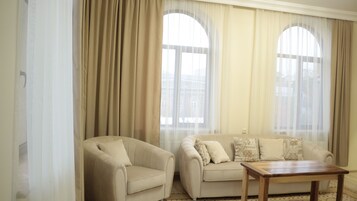 奢华客房, 城市景观 | 隔音、免费 WiFi、床单