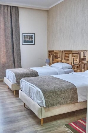 Standard Twin Room, City View | Soundproofing, free WiFi, bed sheets - 21 Rooms Hotel (Gyumri)