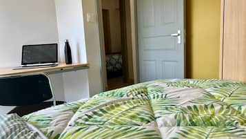 In-room safe, desk, laptop workspace, free WiFi