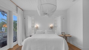 3 bedrooms, WiFi, bed sheets - Bayfront Dream: 3BR/3BA with Dock, Deck, Fireplace & Free Attraction Tickets! (Santa Rosa Beach)