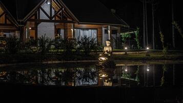 Exclusive Cabin | Terrace/patio