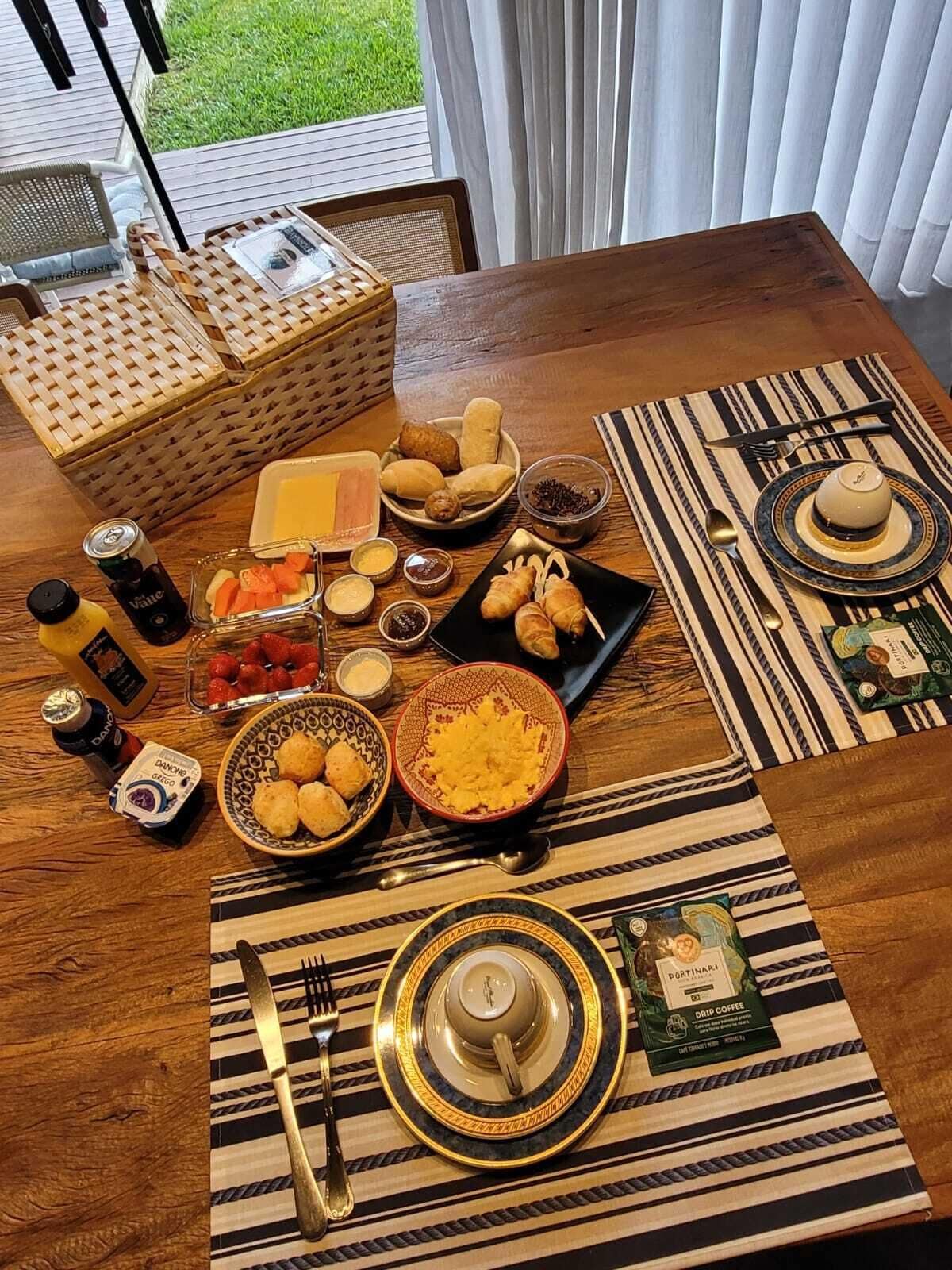 Café da manhã continental grátis todos os dias