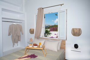 Deluxe Double Room | Cots/infant beds, free WiFi, bed sheets - Boutique Di Vito (Mykonos)