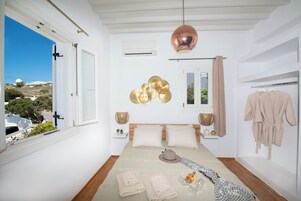 Habitación Deluxe doble | Cunas (de pago), wifi gratis, ropa de cama