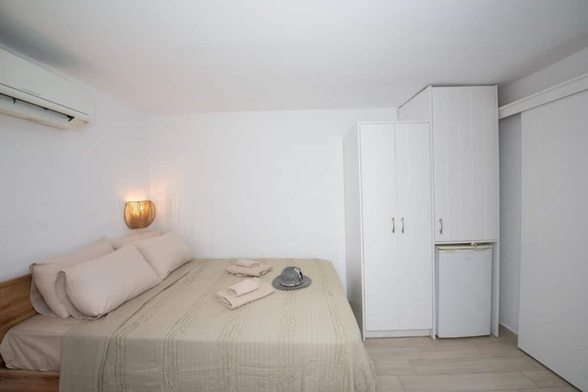 Economy Single Room