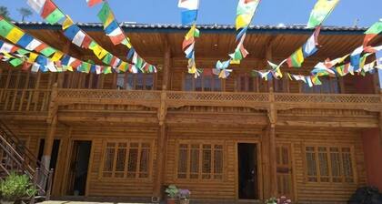Abu Ayao Inn
