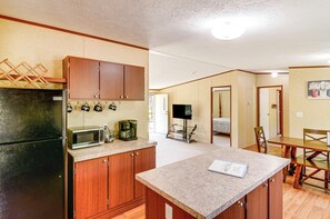 House (3 Bedrooms) | Interior - Rural Kentucky Vacation Rental ~ 15 Mi to London! (Annville)