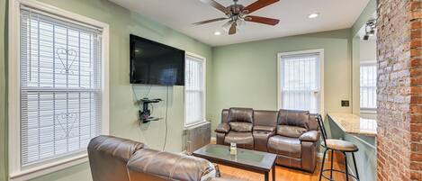 Apartment (3 Bedrooms) | Front of property