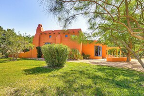 House (3 Bedrooms) | Interior - Las Cruces Santa Fe-style Adobe Home on 6 Acres! (Mesilla)