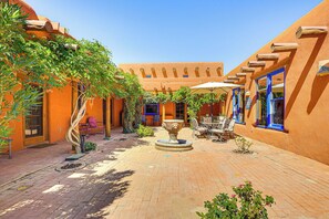 House (3 Bedrooms) | Front of property - Las Cruces Santa Fe-style Adobe Home on 6 Acres! (Mesilla)