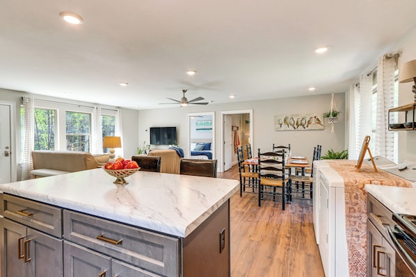 House (2 Bedrooms) | Interior