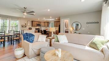 House (2 Bedrooms) | Interior