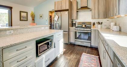Walk to Slopes: Home w/ Hot Tub in Keystone