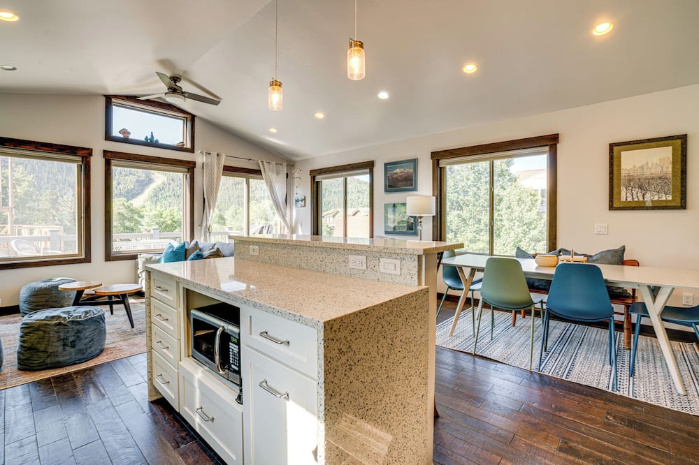Walk to Slopes: Home w/ Hot Tub in Keystone - Montezuma, CO