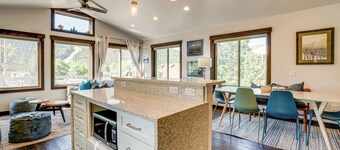 Walk to Slopes: Home w/ Hot Tub in Keystone