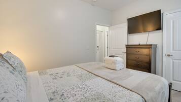 3 bedrooms, bed sheets