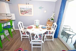 Condo, 2 habitaciones | Restaurantes