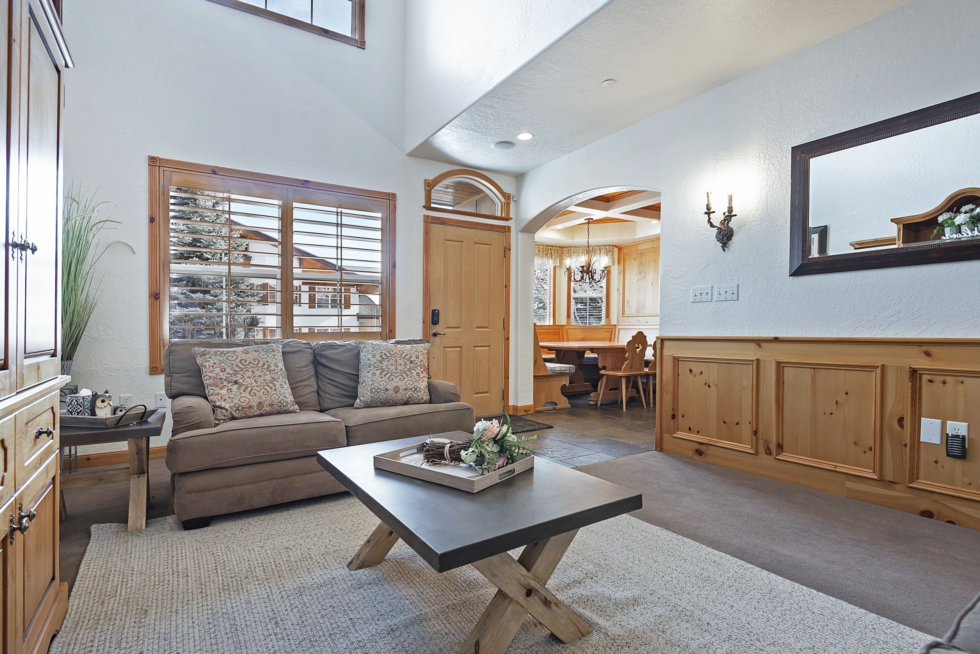 Chalet, 4 Bedrooms | Living area | Smart TV