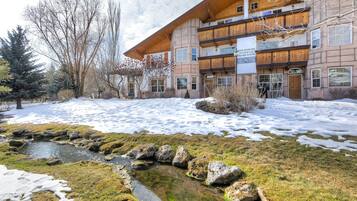 Chalet, 4 Bedrooms | Exterior