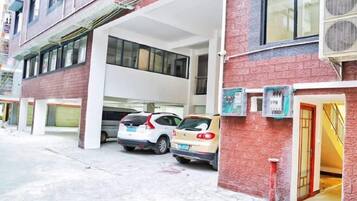 Parcheggio non assistito gratuito