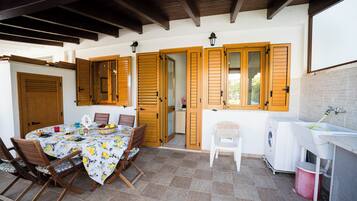 Tempat makan outdoor