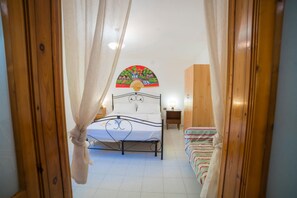 Standard Apartment, Multiple Bedrooms, 2 Bathrooms (Villetta Fresca With Garden Near The)