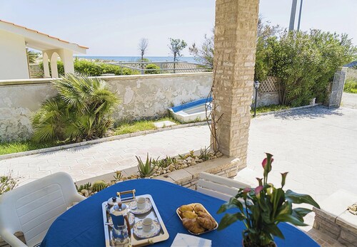 Villa Milon Near The Sea