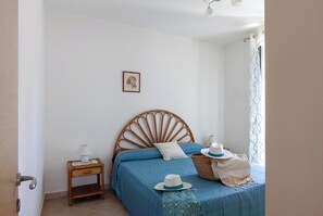 Casa estándar, varias habitaciones (Villetta Olimpia Near The Beach) | 2 dormitorios, tabla de planchar con plancha, wifi gratis y ropa de cama