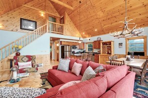 Smart TV, fireplace, ping pong