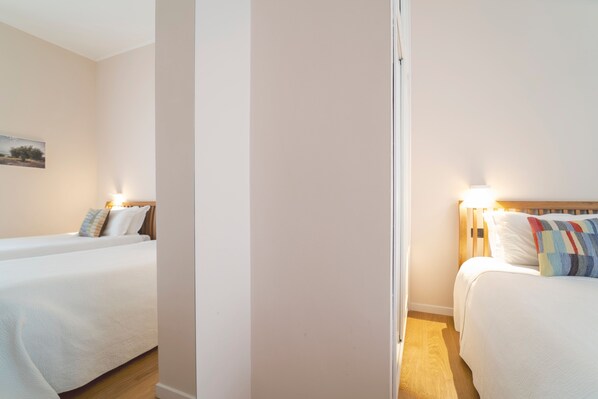 1 bedroom, in-room safe, desk, iron/ironing board