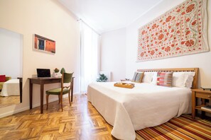 1 bedroom, in-room safe, desk, iron/ironing board