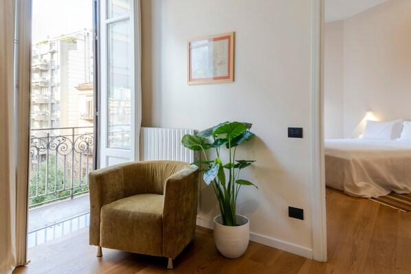 1 Schlafzimmer, Zimmersafe, Schreibtisch, Bügeleisen/Bügelbrett