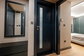 One-Bedroom Suite (Basement Floor) | In-room safe, iron/ironing board, free WiFi, bed sheets - The Row Taksim Suites (Istanbul)