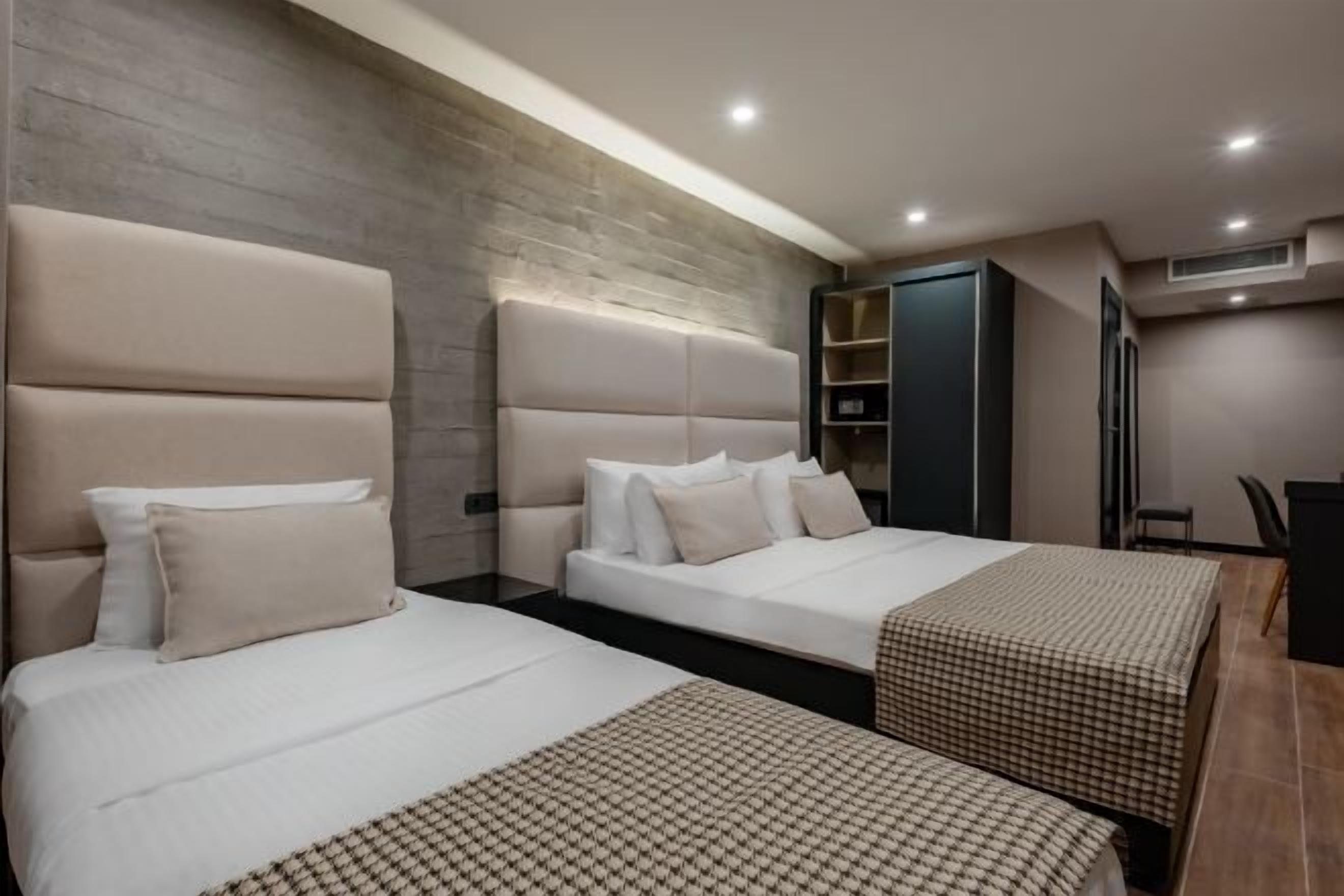 In-room safe, iron/ironing board, free WiFi, bed sheets