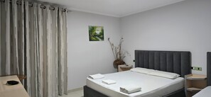 トリプルルーム | WiFi (無料)