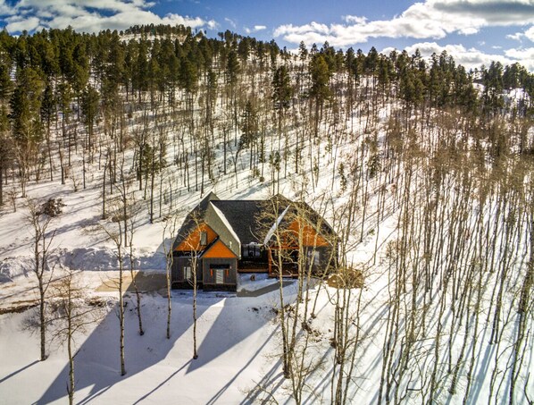 Exterior - Midnight Lodge- Quiet, Hills View (Sturgis)
