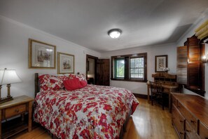 2 عدّة غرف نوم وخدمة الإنترنت