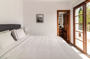 3 makuuhuonetta, silitysrauta/-lauta, Wi-Fi, vuodevaatteet