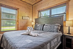 3 chambres, bureau, Wi-Fi gratuit, draps fournis