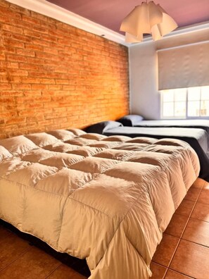 Kamar Quadruple Basic | Seprai antialergi